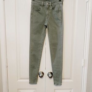 American Eagle Outfitters Next Level Stretch Hi Rise Jegging Size 2 Regular